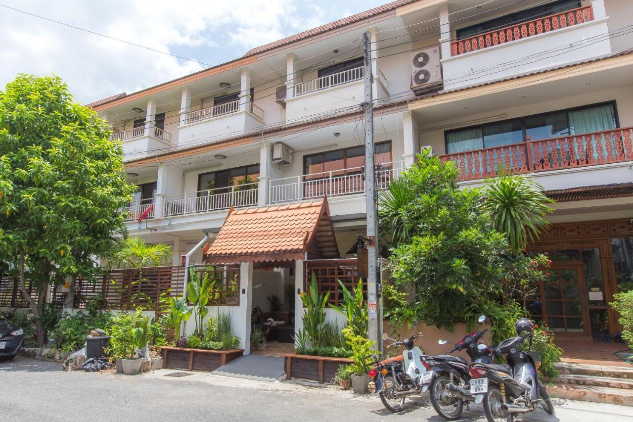 Hotel The Little Siri Chiang Mai Exterior foto